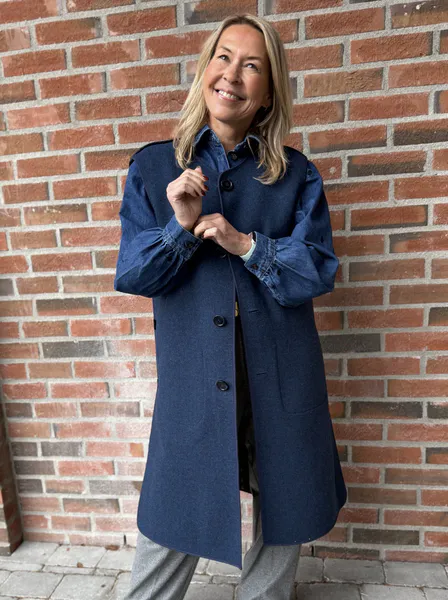 Hovedbilde APOF Ramona Vest Double Wool