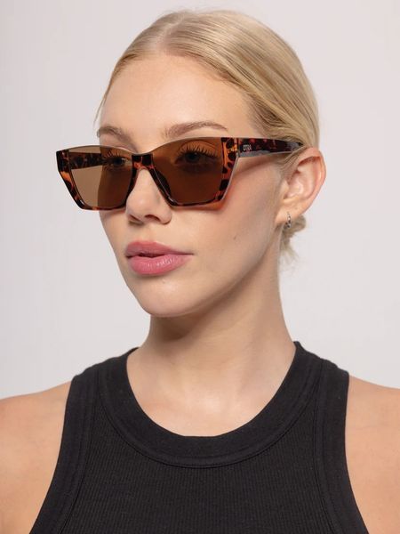 Hovedbilde Otra Eyewear Belle Tort/Brown