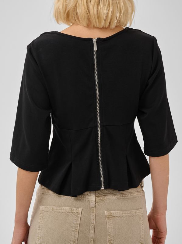 My Essential Wardrobe Apir Pleat Tee Black